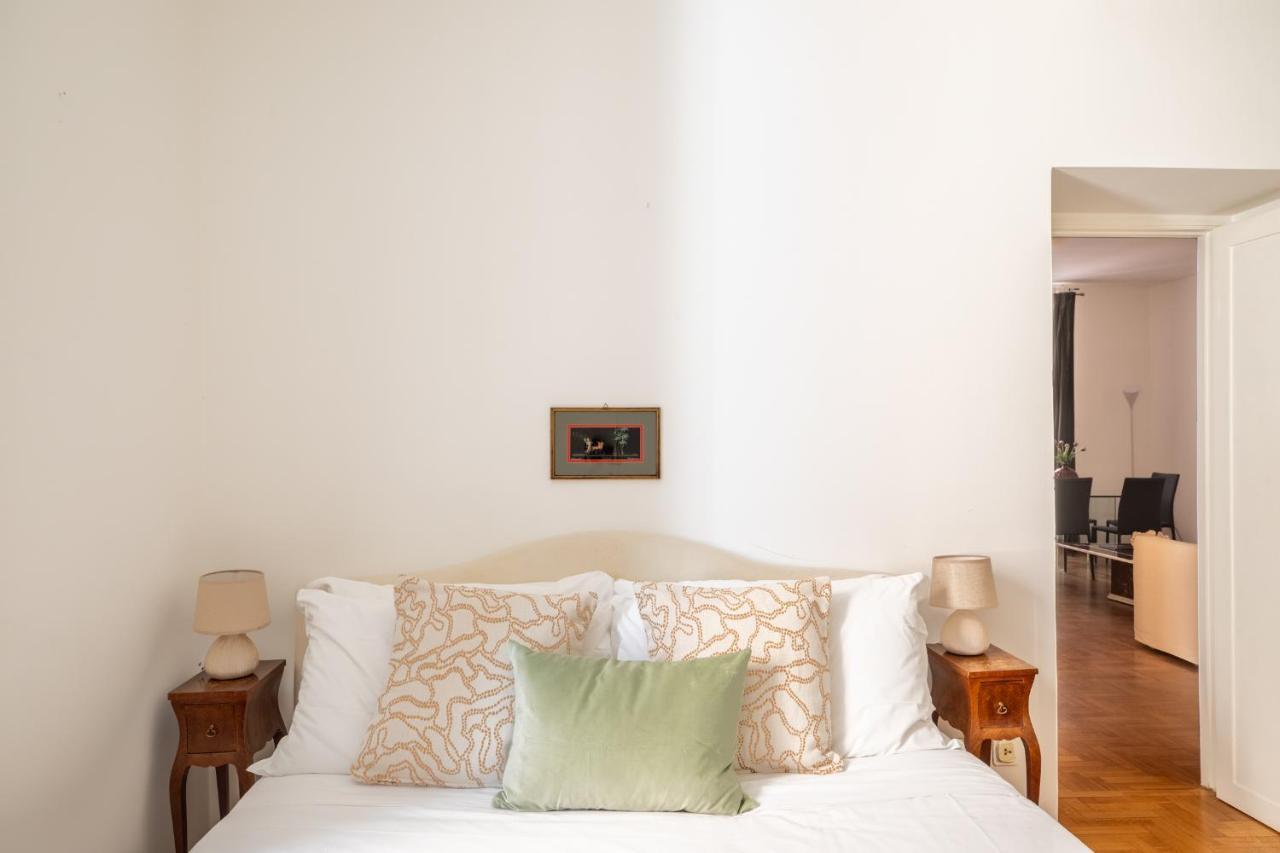 Iflat Red Roman Apartament ภายนอก รูปภาพ